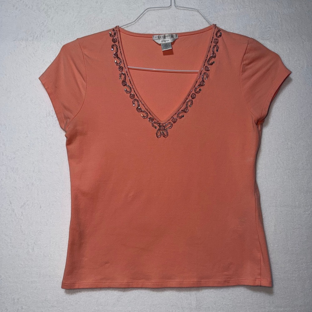 Petite Sophisticate Coral Beaded V-Neck Stretch Top Size S Short Sleeve RN 93986
